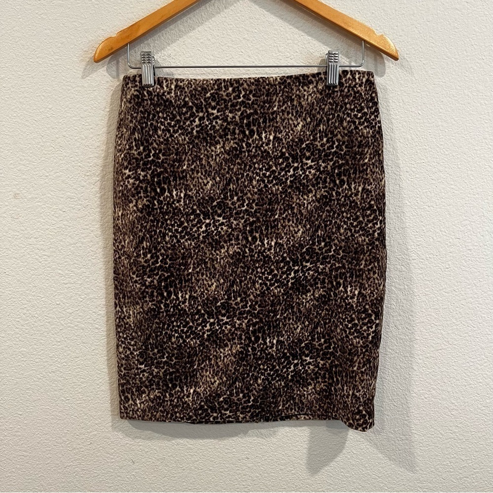 Talbots new with tags size 2 textured leopard print pencil skirt zipper back